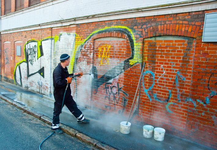 Graffiti Removal by LA Blast Away 