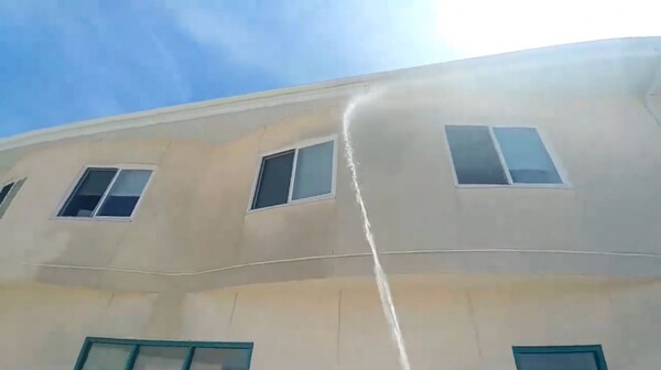 Residential Pressure Washing in Encino, CA (1)