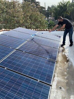 Solar Panel Cleaning in Simi Valley, CA (1)